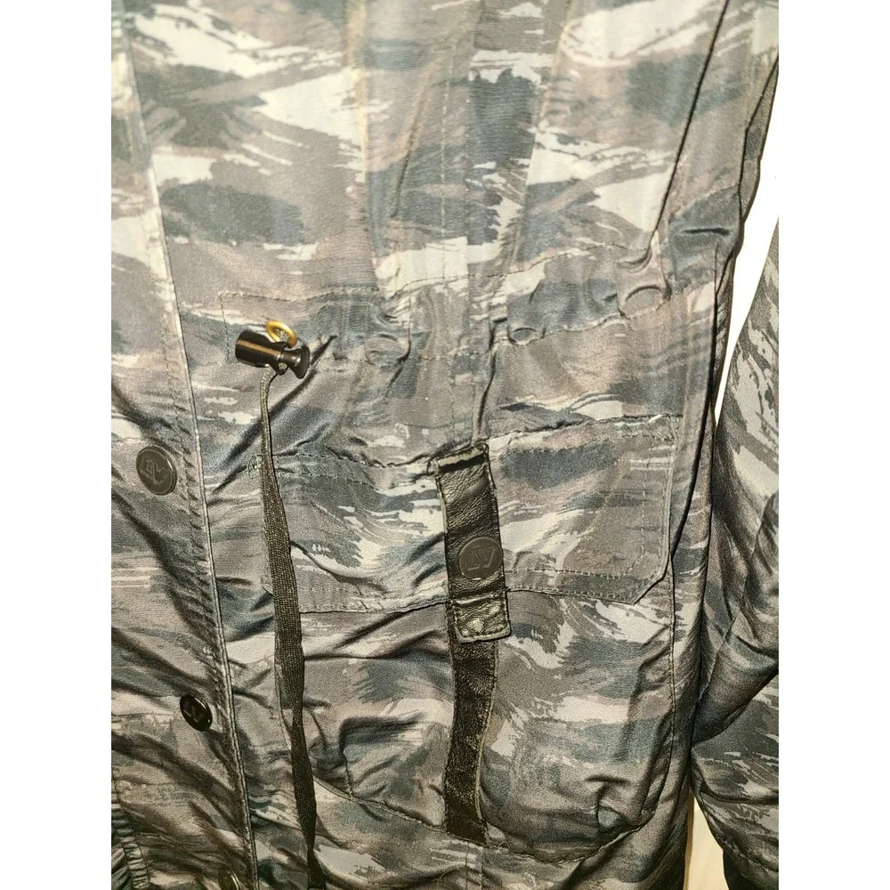Super Bowl LV‎ NFL '21 Woman's Black Windbreaker Camouflage Jacket Size M Thumb